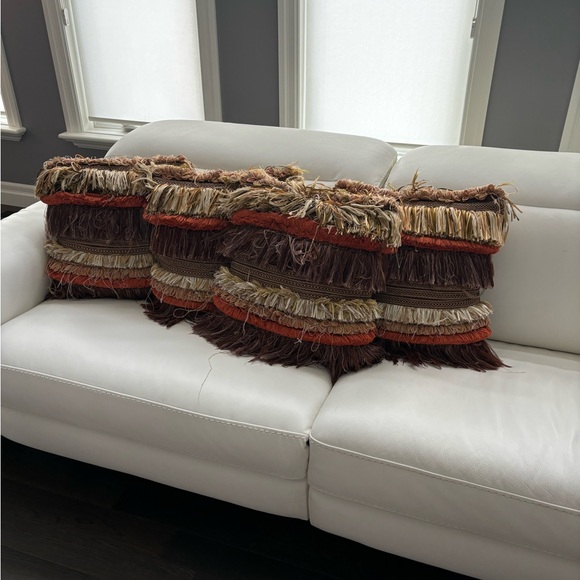 Vintage rich 17 x 17 decorator, wealthy home pillows, fringe and leather - Picture 12 of 16